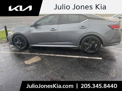 Used 2022 Nissan Sentra SR w/ Electronics Package FWD image 1