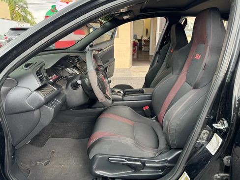 Used 2018 Honda Civic Si image 4
