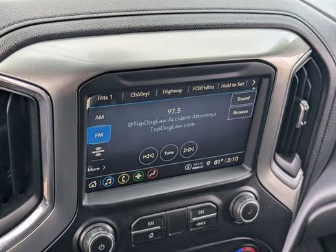 Used 2022 Chevrolet Silverado 2500 LTZ w/ LTZ Convenience Package image 26