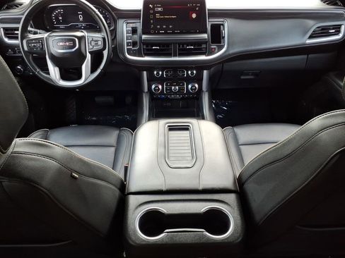 Used 2024 GMC Yukon SLT RWD image 10