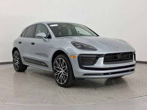 Used 2026 Porsche Macan image 7