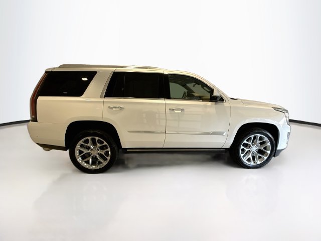 Used 2020 Cadillac Escalade Platinum AWD/4WD image 7