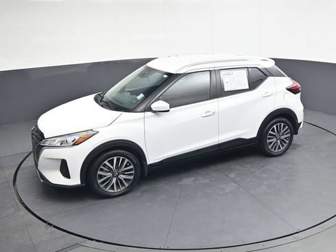 Used 2023 Nissan Kicks SV FWD image 36