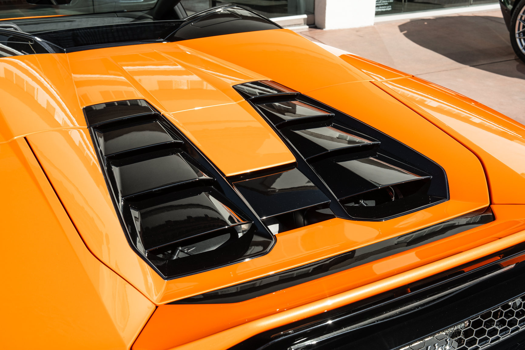 Used 2020 Lamborghini Huracan EVO RWD image 19