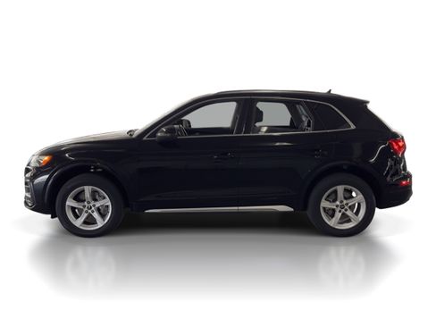 Used 2023 Audi Q5 2.0T Premium w/ Convenience Package image 2