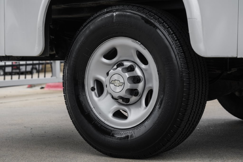 Used 2021 Chevrolet Express 3500 w/ Power Convenience Package RWD image 58