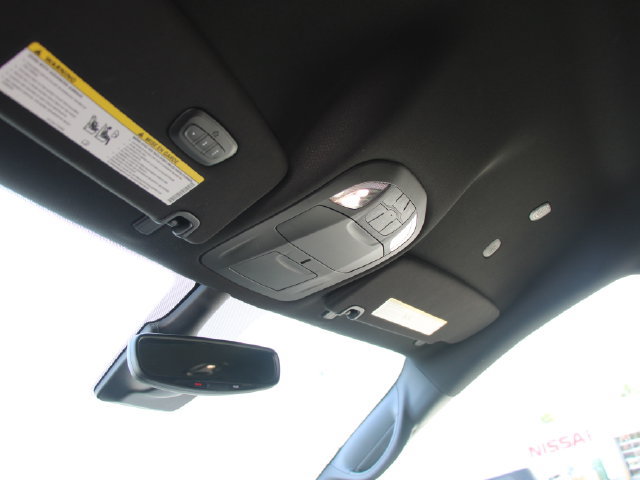 Used 2025 Chrysler Pacifica Select FWD image 18