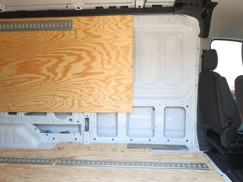 Used 2025 Ford Transit 250 148 Medium Roof RWD image 22