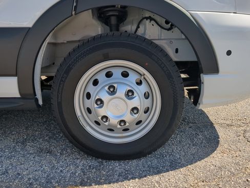 Certified 2025 Ford Transit 350 XLT RWD image 9