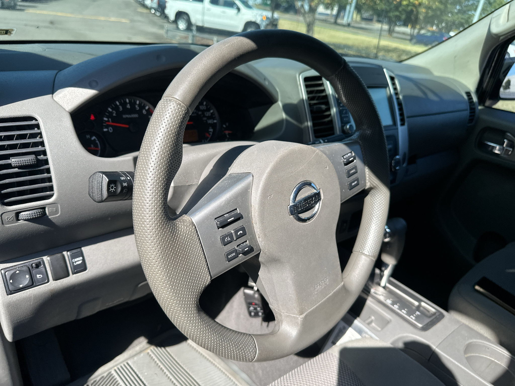 Used 2019 Nissan Frontier SV RWD image 16