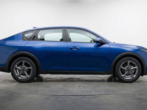 Used 2025 Kia K4 FWD image 11