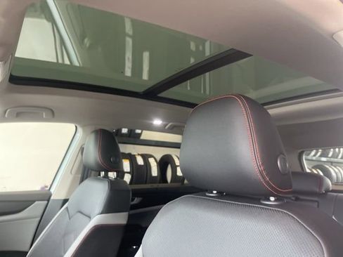 New 2026 Volkswagen Atlas Peak Edition image 31