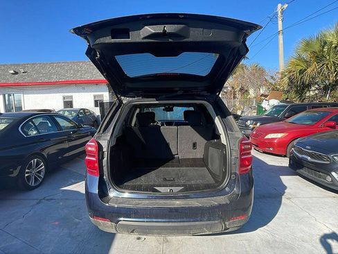 Used 2017 Chevrolet Equinox LT w/ Convenience Package AWD/4WD image 9