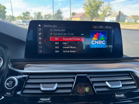 Used 2019 BMW 540i xDrive w/ M Sport Package image 20