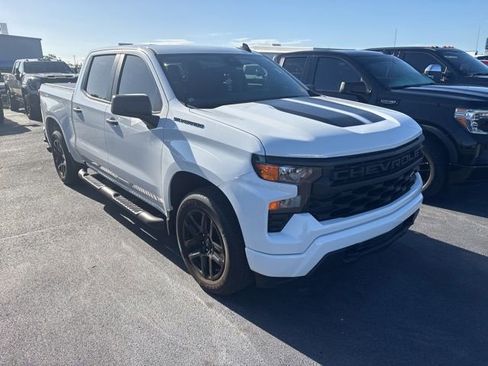 Used 2024 Chevrolet Silverado 1500 Custom w/ Rally Edition RWD image 3