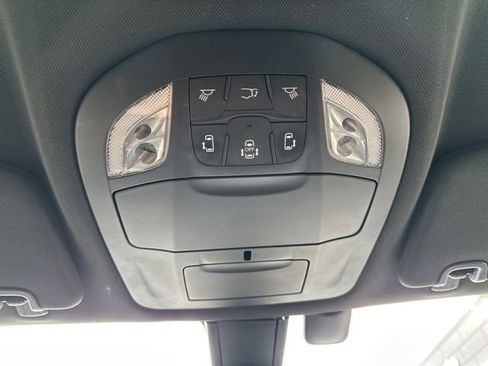 Used 2019 Chrysler Pacifica Touring Plus w/ S Appearance Package image 31