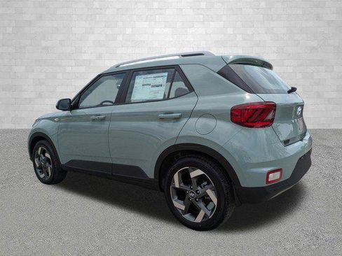 New 2026 Hyundai Venue SEL FWD image 4
