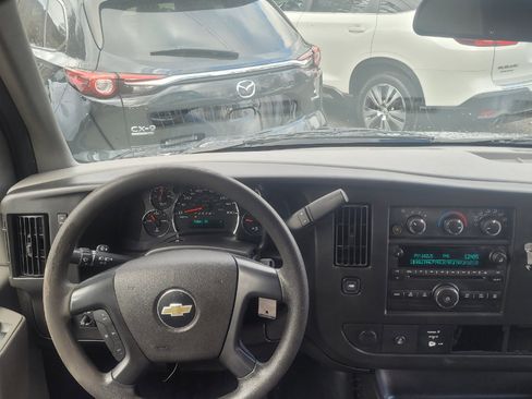 Used 2015 Chevrolet Express 3500 LT w/ LT Preferred Equipment Group image 14