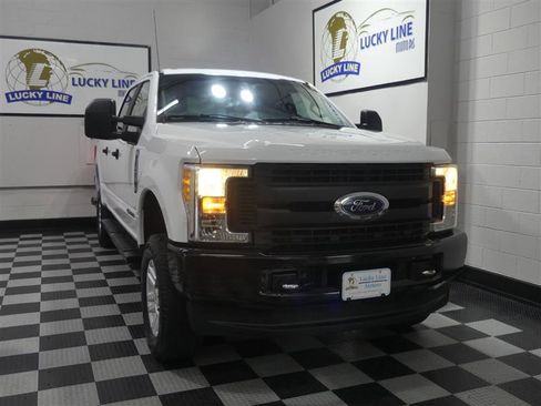 Used 2017 Ford F250 XL AWD/4WD image 5