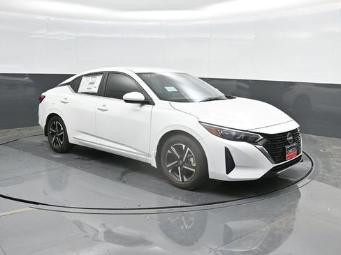 Used 2025 Nissan Sentra SV w/ All-Weather Package image 5