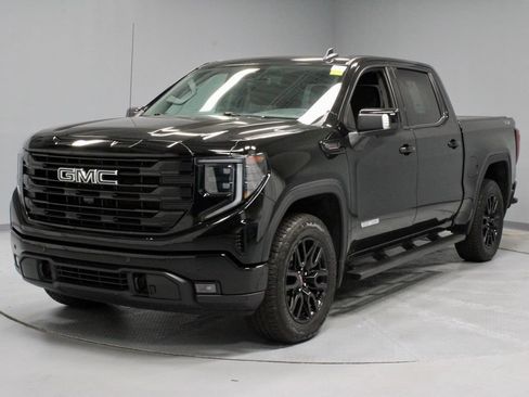 Used 2025 GMC Sierra 1500 Elevation w/ Preferred Package AWD/4WD image 6