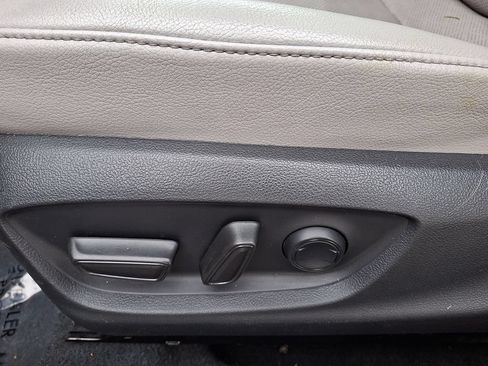 Certified 2022 Toyota Camry XSE FWD image 16