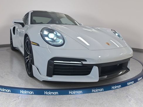 Used 2021 Porsche 911 Turbo S image 4