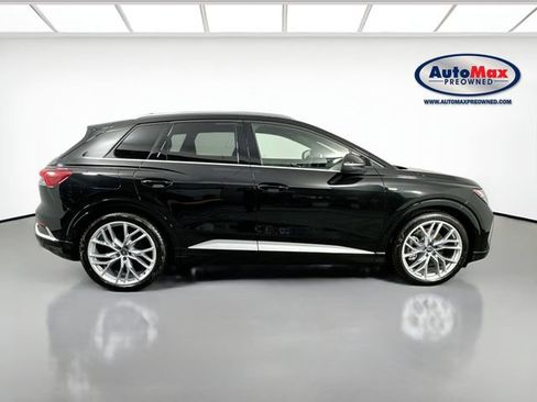 Used 2025 Audi Q4 e-tron Premium Plus w/ Premium Plus image 10