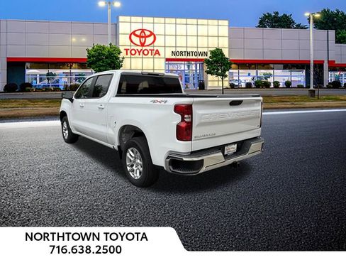 Used 2023 Chevrolet Silverado 1500 LT AWD/4WD image 3