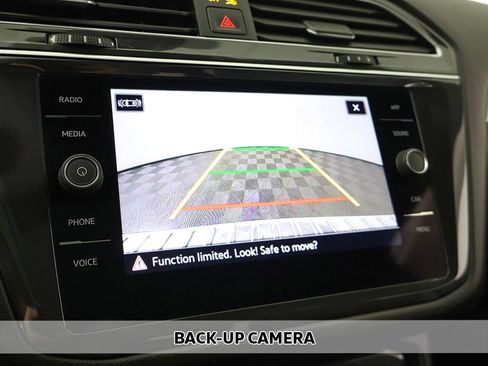 Used 2023 Volkswagen Tiguan SE R-Line FWD image 5