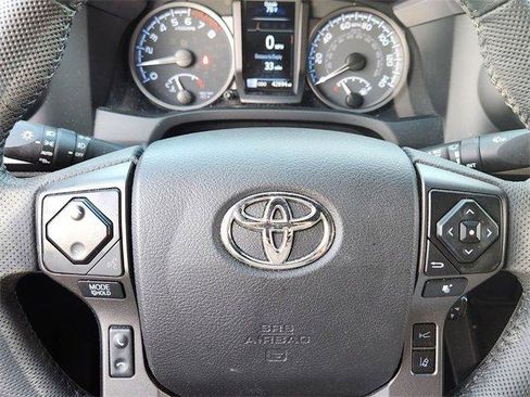 Used 2021 Toyota Tacoma TRD Sport image 21