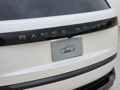 New 2026 Land Rover Range Rover Long Wheelbase SE AWD/4WD image 31