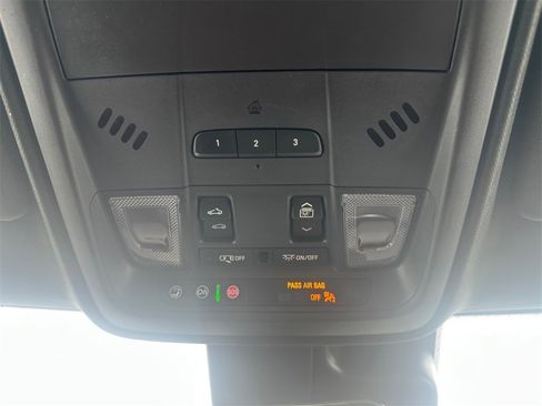 Used 2021 Cadillac XT4 Premium Luxury image 29