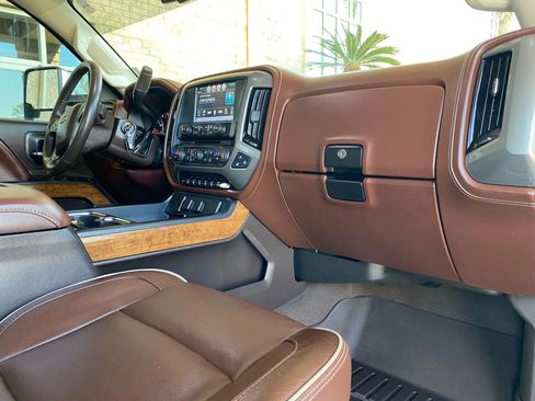 Used 2019 Chevrolet Silverado 3500 High Country w/ Duramax Plus Package image 19