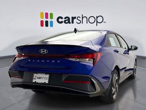 Used 2025 Hyundai Elantra Sport image 5
