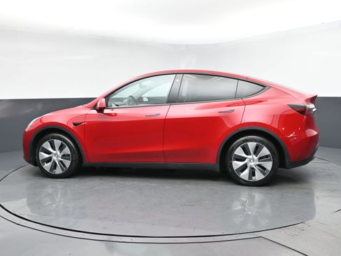 Used 2023 Tesla Model Y Long Range image 4