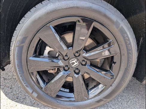 Used 2025 Honda Pilot Black Edition image 20