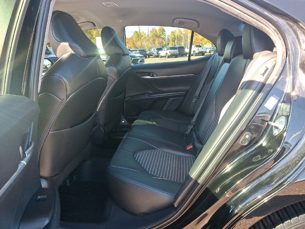 Used 2024 Toyota Camry SE FWD image 11