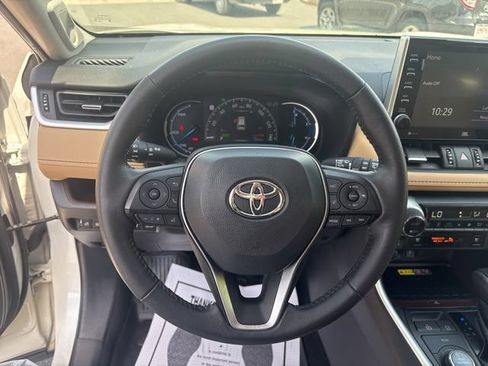 Used 2022 Toyota RAV4 Limited AWD/4WD image 27