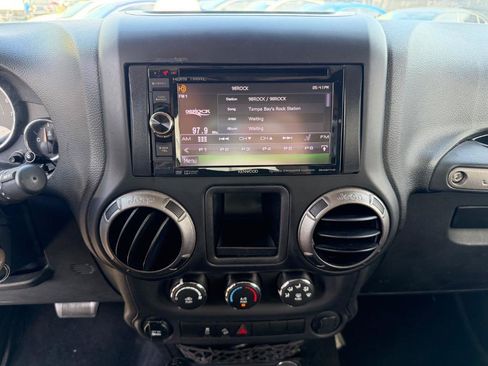 Used 2014 Jeep Wrangler Sport w/ Quick Order Package 24S AWD/4WD image 19