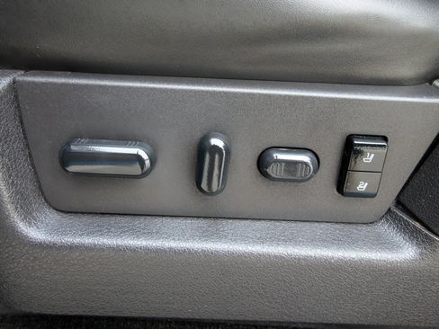 Used 2013 Ford F150 Raptor w/ Luxury Equipment Group image 25