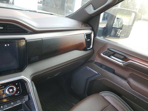 Used 2024 GMC Sierra 3500 Denali w/ Denali Reserve Package AWD/4WD image 26