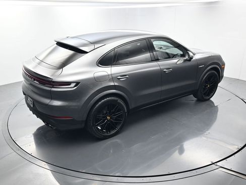 Certified 2024 Porsche Cayenne Coupe AWD/4WD image 39