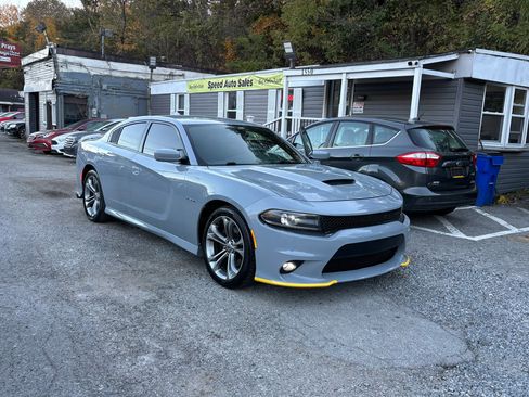 Used 2020 Dodge Charger R/T w/ Navigation & Travel Group image 2