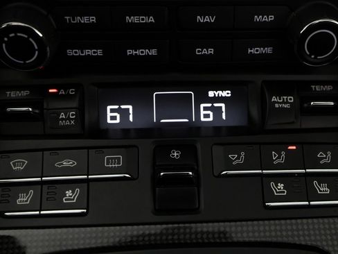 Used 2018 Porsche 911 Turbo image 35