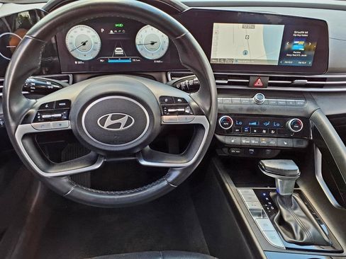 Used 2024 Hyundai Elantra Limited FWD image 10