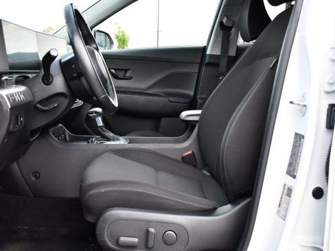 Used 2024 Hyundai Kona SEL image 11