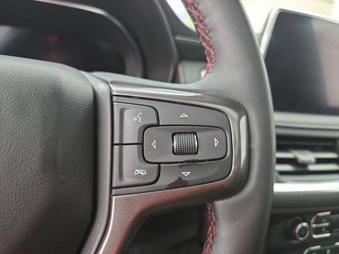 Used 2024 Chevrolet Suburban RST w/ Luxury Package image 19