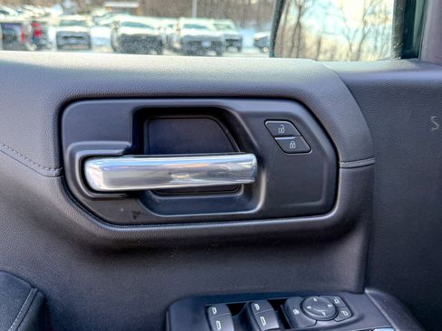 Used 2019 Chevrolet Silverado 1500 LT Trail Boss image 15