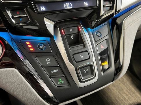 Used 2023 Honda Odyssey Touring image 10